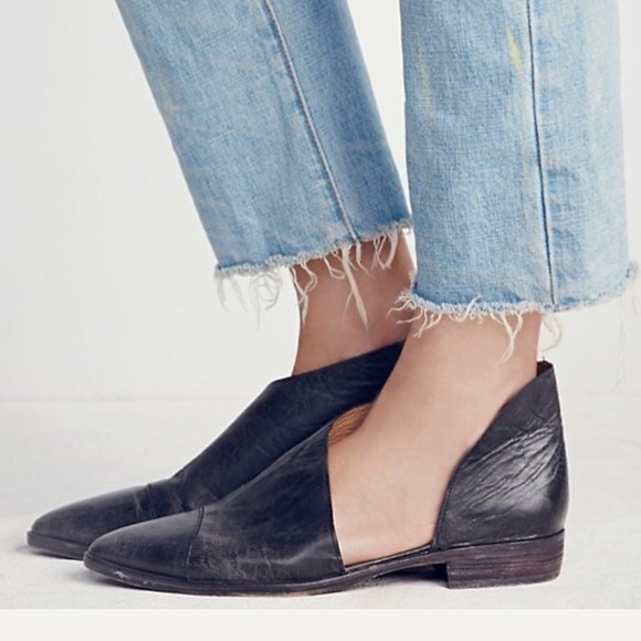 Shoes - Distressed Leather FLATS Royale Black 7 8 9 10